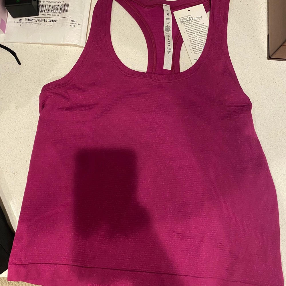 NWT sz 10 magenta lululemon swiftly tech racerback 2.0 tank
